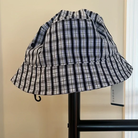 Bucket hat - Picture 2 of 3